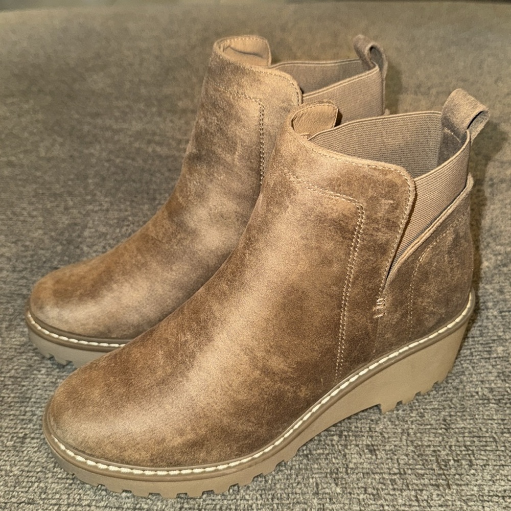 Dolce Vita Rielle Boots